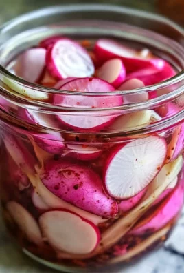 Easy Quick Pickled Radishes