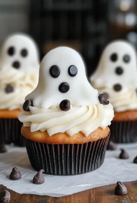 Halloween Cupcakes: Ghost Cupcakes
