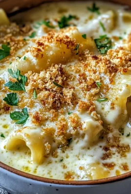 Decadent Creamy Alfredo Lasagna Soup