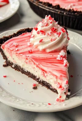 No Bake Christmas Peppermint Pie