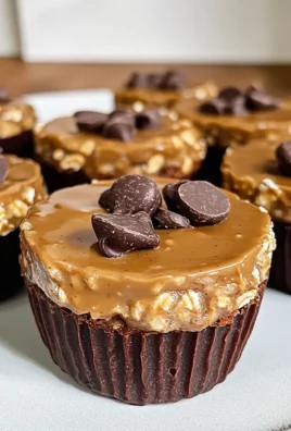 Easy Peanut Butter Protein Oatmeal Cups
