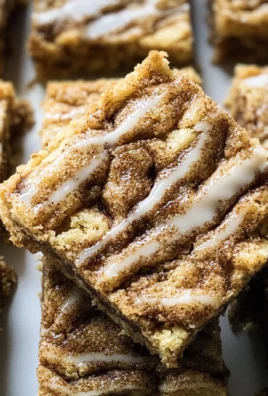 Cinnamon Roll Blondies